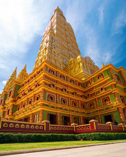 Wat bang thong is a temple complex in ao luek, krabi, a few kilometers from phang nga