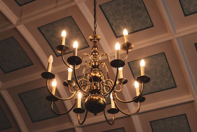 Illuminated chandelier