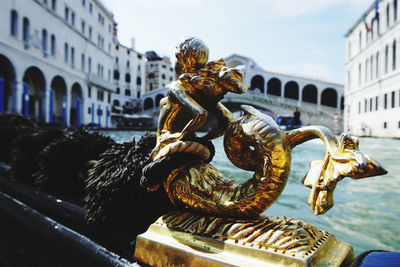 Statue of buildings in city