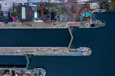 Aerial view of the dam in the canal in manchester.