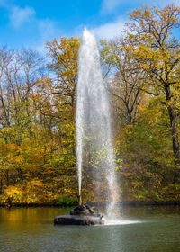 Snake fountain in the sofievsky arboretum or sofiyivsky park in uman, ukraine, on a sunny autumn day