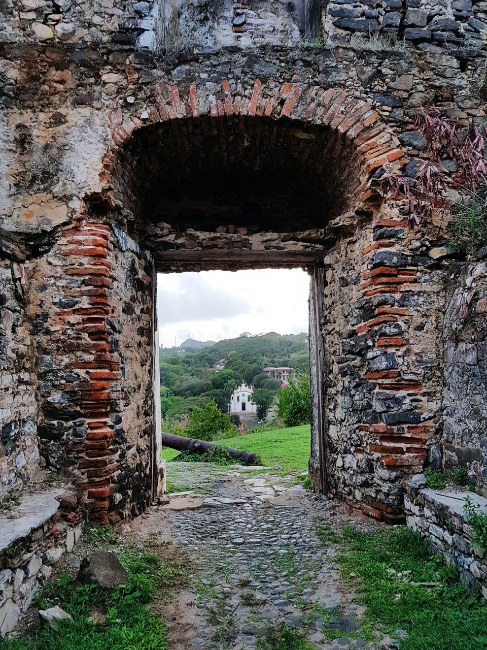 VIEW OF TUNNEL AGAINST SKY