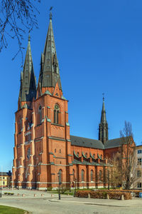 The uppsala cathedral is a cathedral located in the centre of uppsala