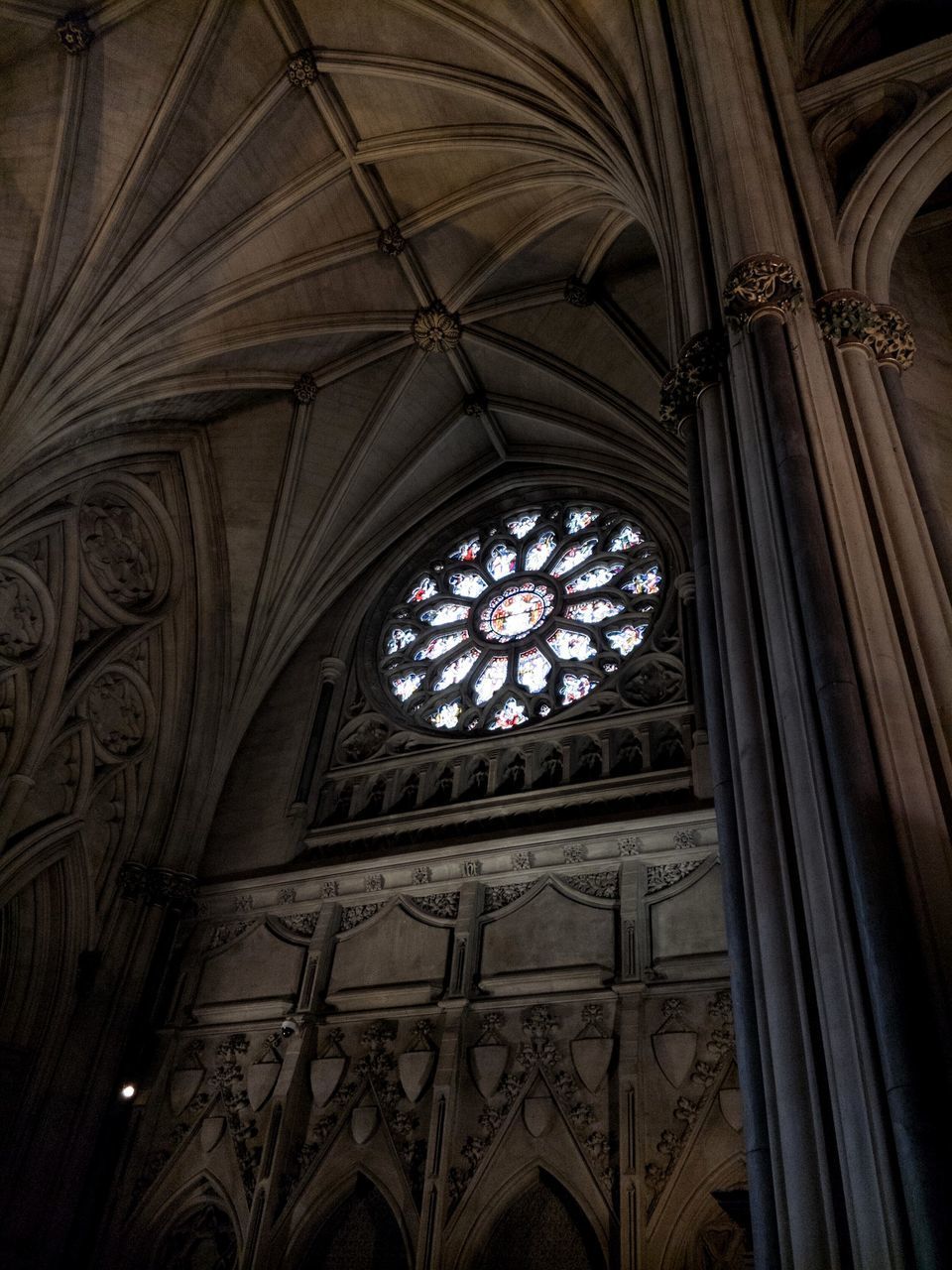 LOW ANGLE VIEW OF DOME OF BUILDING