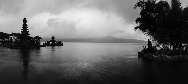 Panoramic view of temple against sky