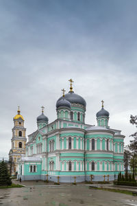 Trinity cathedral in saint seraphim-diveyevo monastery, russia