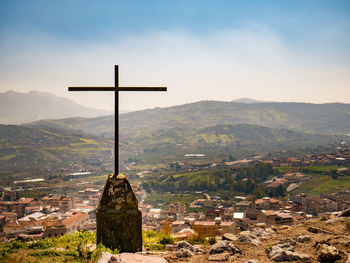 Cross landscape view