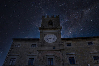 Captain's palace in the town of cortona tuscany at night