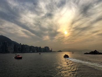 Scenic view of sea against cloudy sky