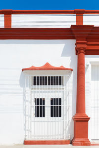 Old facade, bayamo - cuba