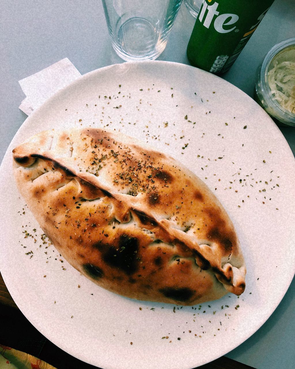 HIGH ANGLE VIEW OF BREAD ON TABLE