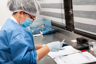 Doctor working in laboratory