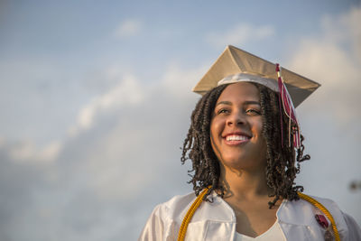 Portrait of a smiling young woman