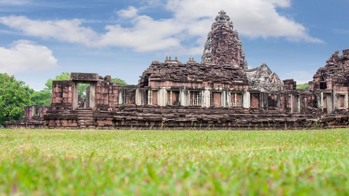 Exterior of temple against building