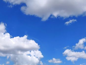 Low angle view of clouds in sky