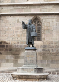 Statue in front of a building