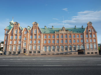 Buildings in city