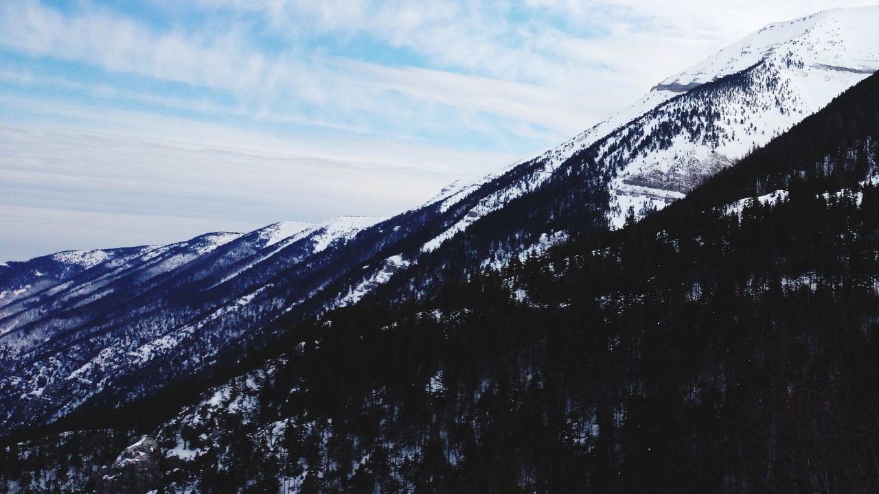 snow, mountain, winter, cold temperature, snowcapped mountain, mountain range, season, sky, scenics, tranquil scene, tranquility, weather, beauty in nature, nature, covering, cloud - sky, landscape, snowcapped, frozen, non-urban scene