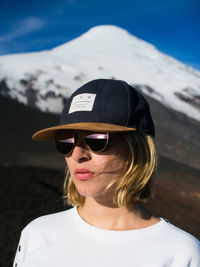Portrait of woman wearing sunglasses