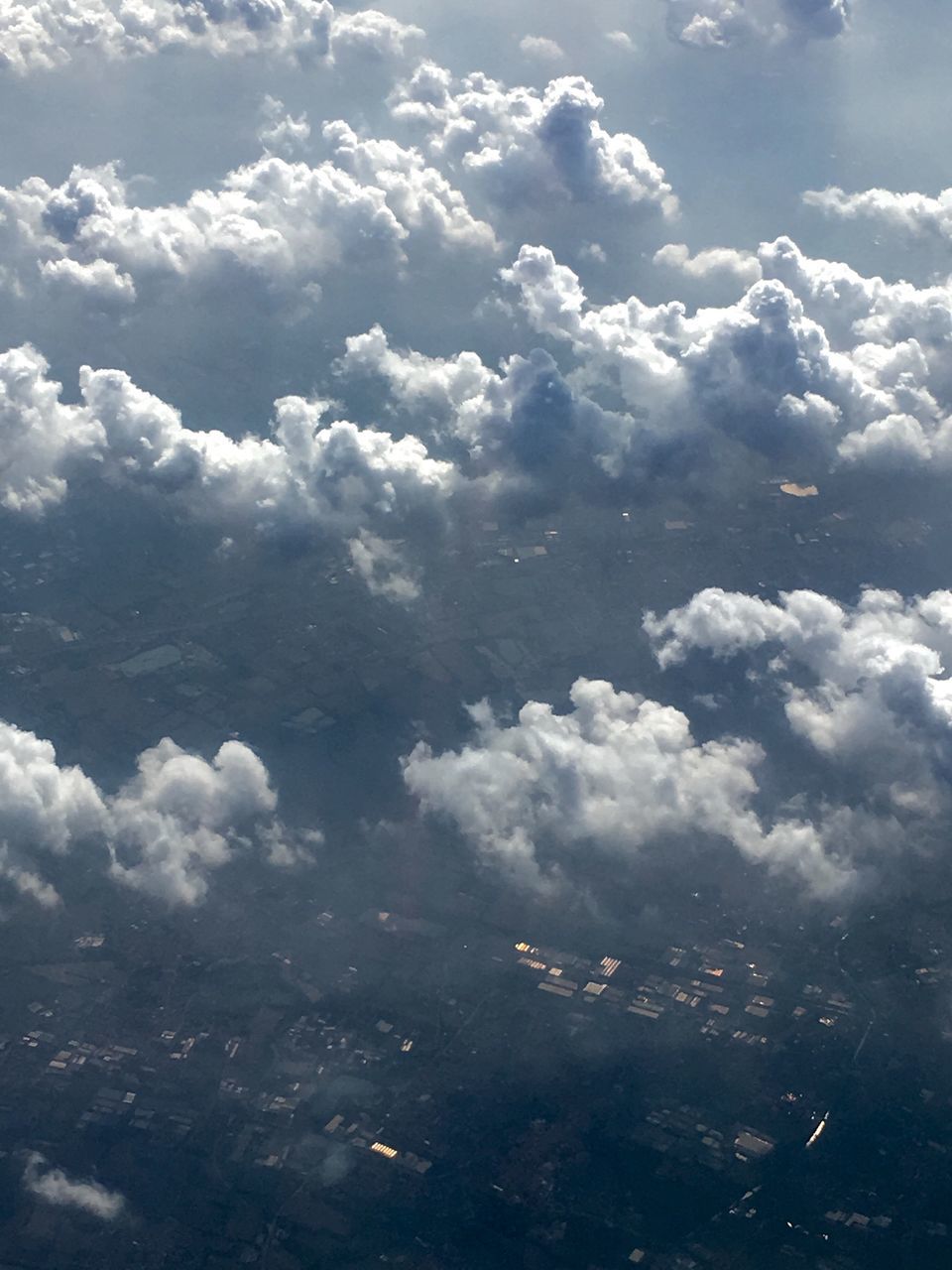 beauty in nature, scenics, sky, tranquil scene, tranquility, sea, cloud, idyllic, nature, water, blue, cloudscape, day, ocean, cloud - sky, aerial view, majestic, calm, outdoors, softness, non-urban scene, fluffy, no people, dramatic sky, vibrant color, cumulus cloud