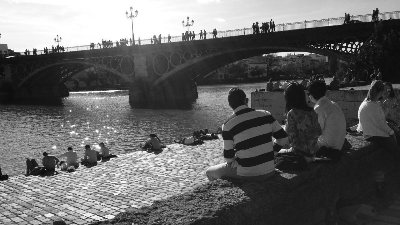 Puente triana - paseo colon