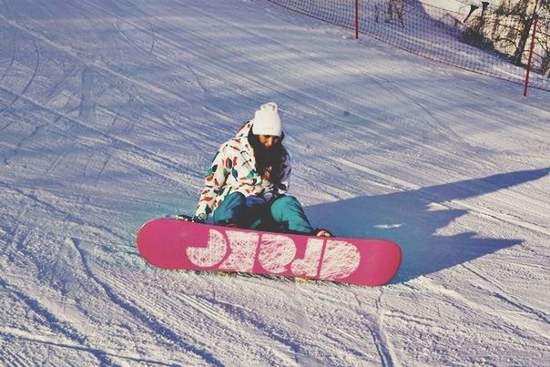 snow, winter, cold temperature, season, lifestyles, leisure activity, weather, warm clothing, full length, high angle view, landscape, covering, frozen, standing, day, rear view, outdoors, white color