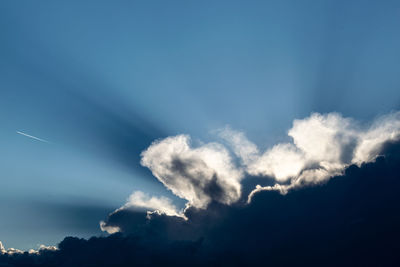 Low angle view of vapor trail in sky