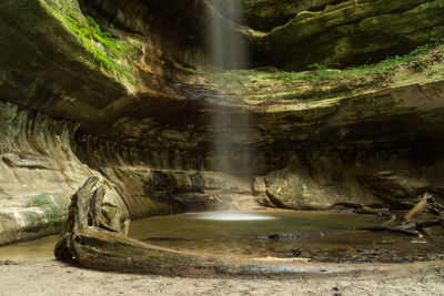 Waterfall from cliff at starved rock state park