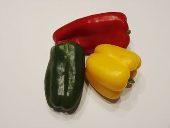 Close-up of yellow bell pepper against white background