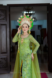 Potret traditional bride. indonesian bride.