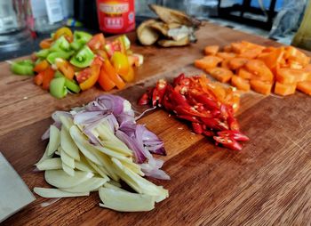 Close-up of chopped vegetables on cutting board