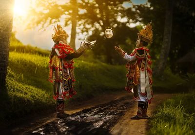 Human interest in balinese culture