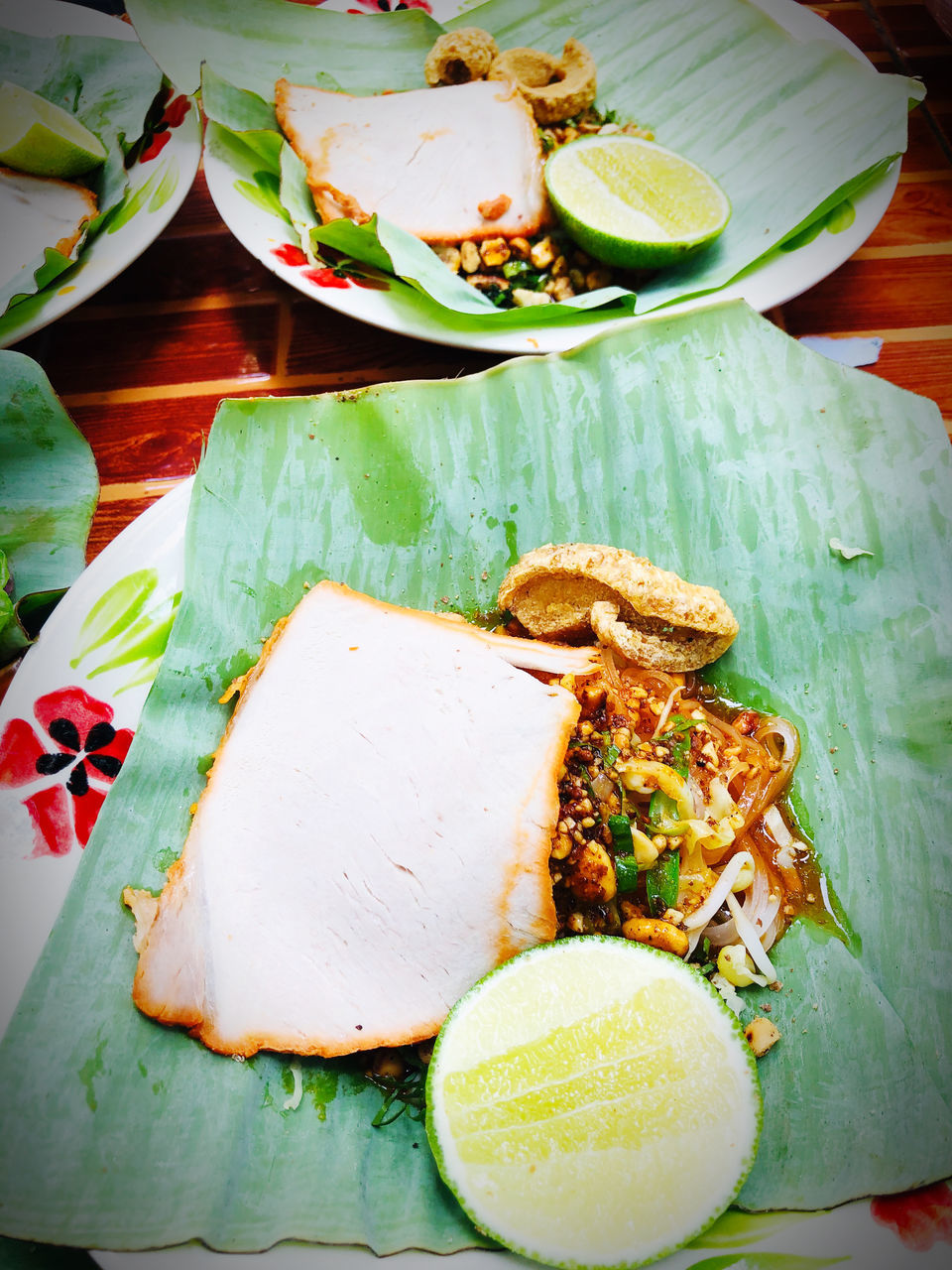 HIGH ANGLE VIEW OF MEAL SERVED IN PLATE