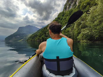 Paddle on lake como in a cloudy day