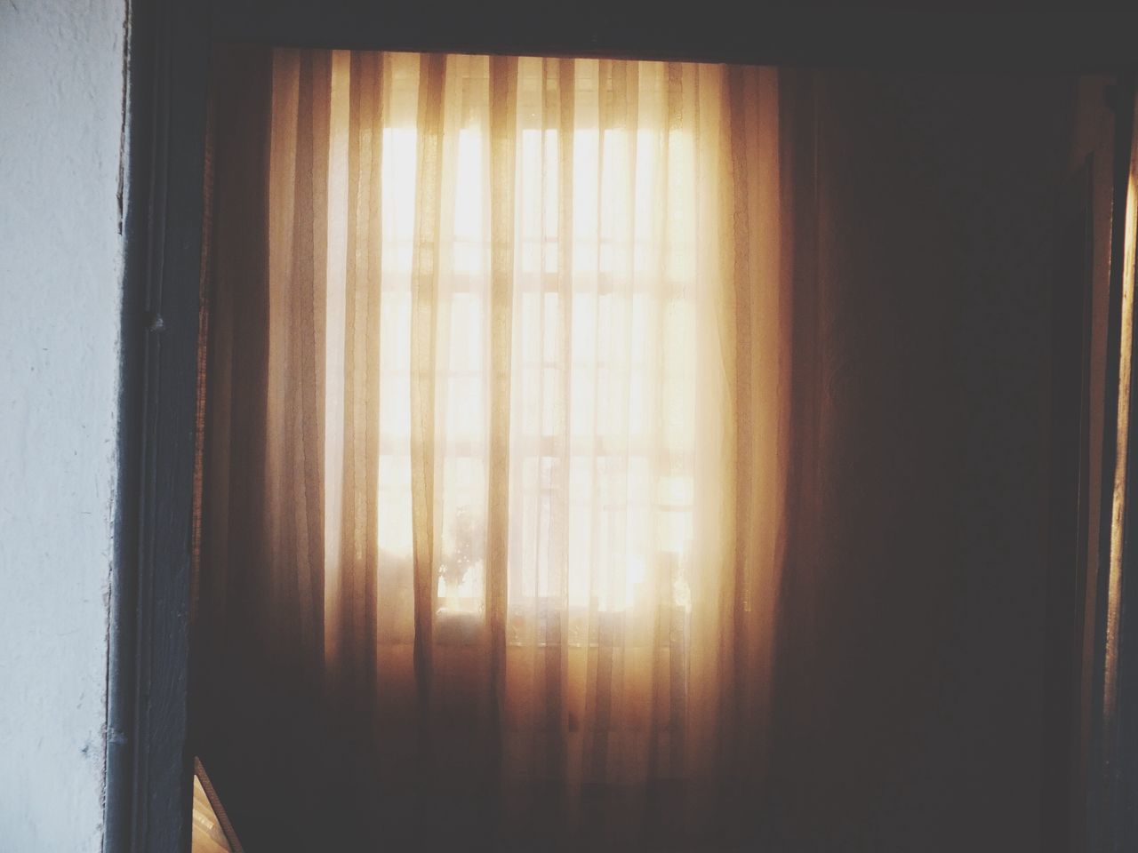 curtain, home interior, sunlight, domestic room, no people, day, dark, empty, sunbeam, close-up, nature