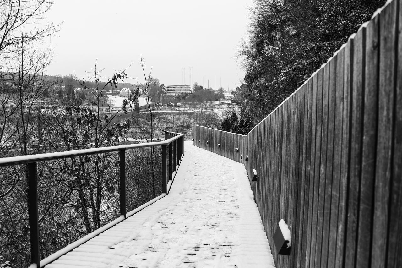 FOOTBRIDGE OVER FOOTPATH IN CITY