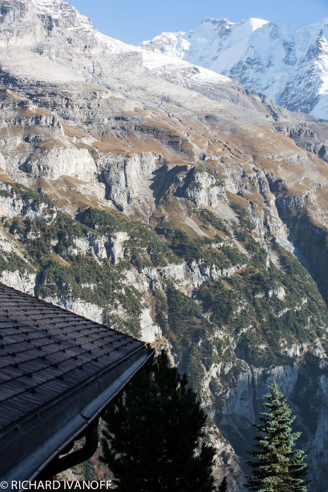 AERIAL VIEW OF MOUNTAIN RANGE