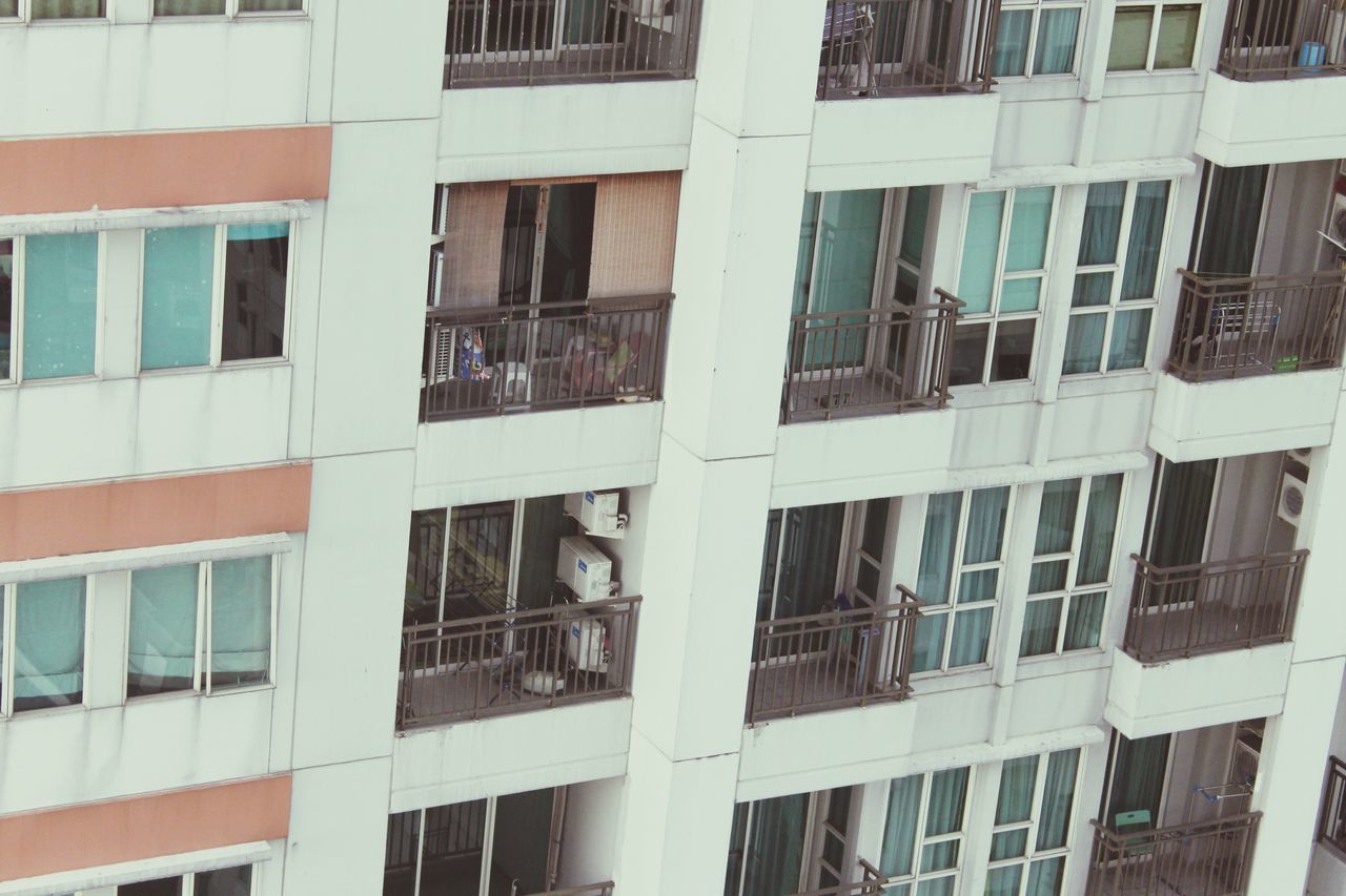 architecture, building exterior, built structure, window, building, glass - material, city, full frame, low angle view, residential building, reflection, backgrounds, residential structure, day, modern, balcony, outdoors, pattern, no people, facade