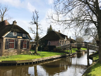 Picturesque houses in giethoorn, netherlands