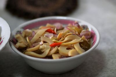 Steam salted fish and bamboo shoots