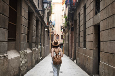 Young tourist discovering streets of barcelona