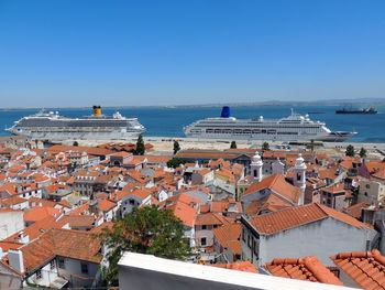 Cruise ships in lisbon