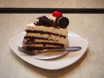 Close-up of chocolate cake on table