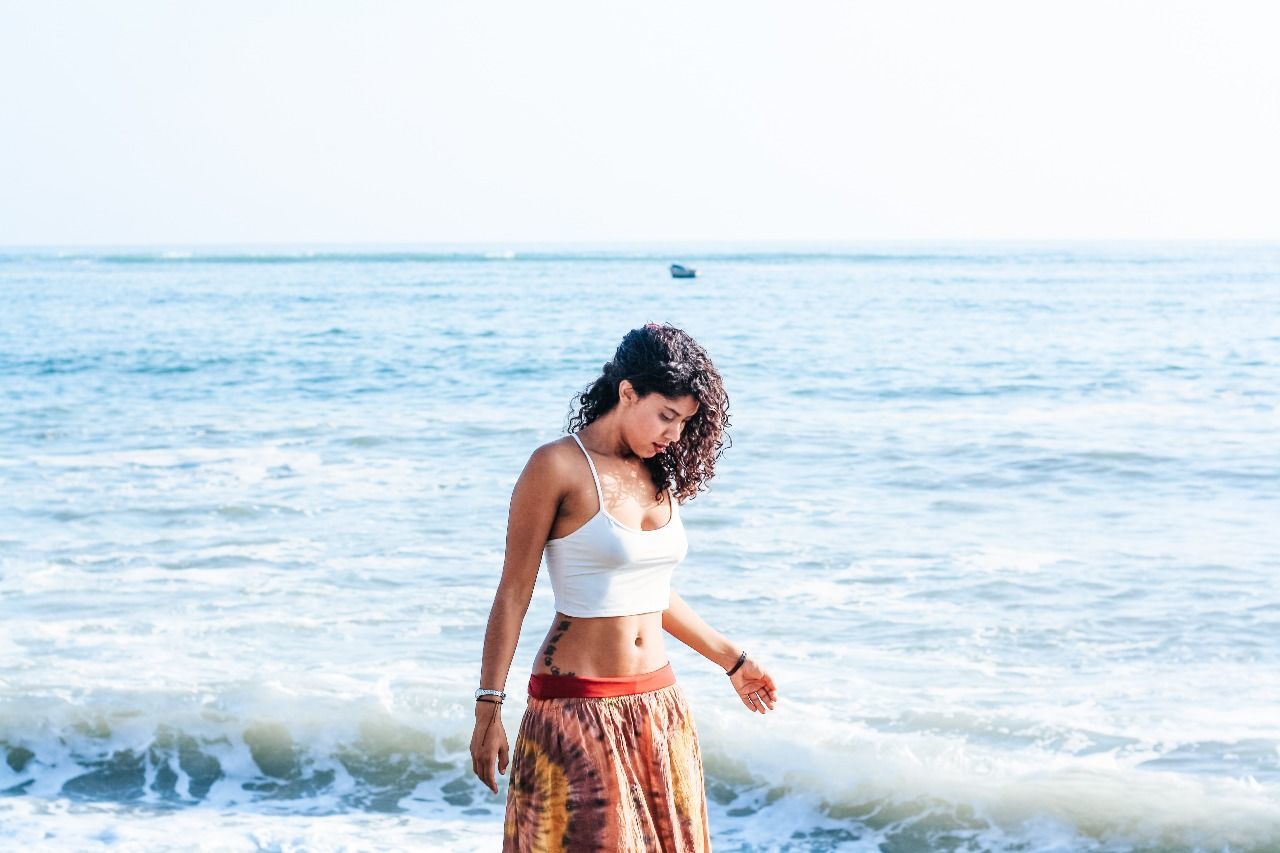 sea, water, horizon, horizon over water, standing, three quarter length, young adult, sky, hair, beach, land, beauty in nature, nature, wave, one person, hairstyle, leisure activity, scenics - nature, beautiful woman, outdoors