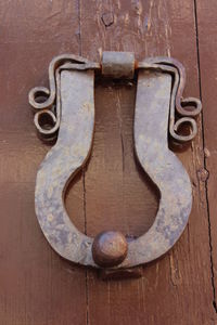 Close-up of rusty chain