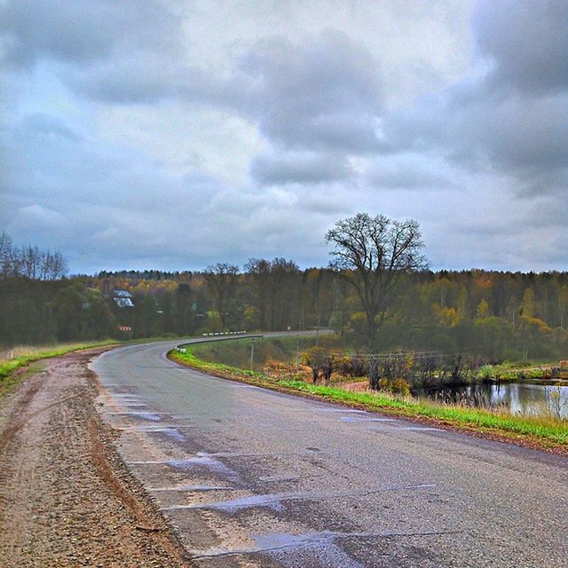 the way forward, sky, road, transportation, cloud - sky, diminishing perspective, tree, country road, vanishing point, cloudy, landscape, tranquil scene, tranquility, empty road, road marking, nature, cloud, scenics, street, field