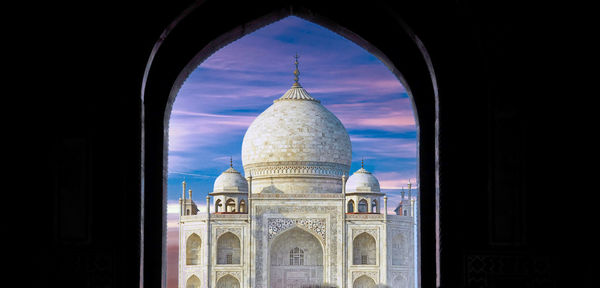 View of historical taj mahal against sky