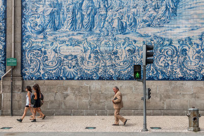 Full frame shot of painting on wall