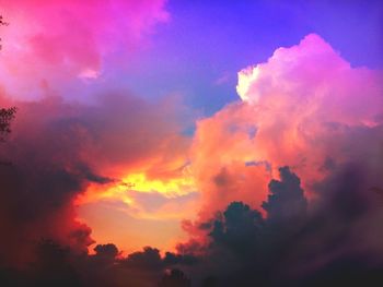 Low angle view of cloudy sky