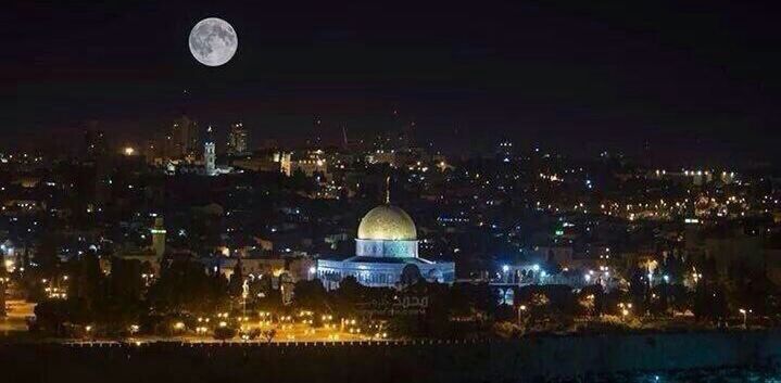 night, illuminated, architecture, built structure, building exterior, lighting equipment, sky, reflection, city, moon, dome, outdoors, water, dark, no people, electric light, light - natural phenomenon, light, religion, cityscape